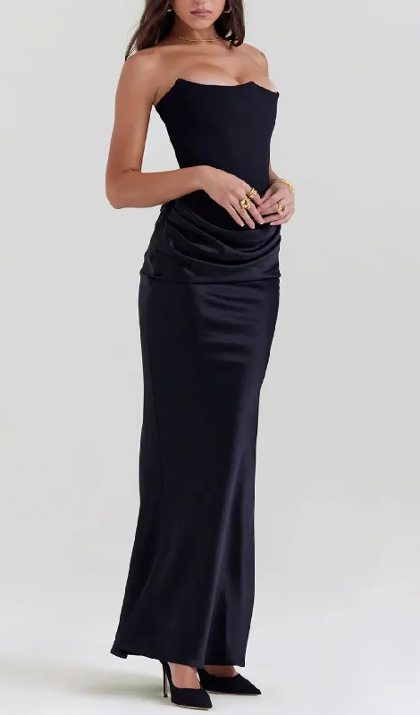 BLACK STRAPLESS CORSET MAXI DRESS