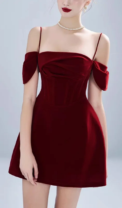 ONE-SHOULDER VELVET STRAP MINI DRESS IN CLARET