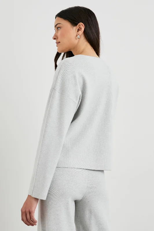 HOLLYN SWEATER - LIGHT HEATHER GREY