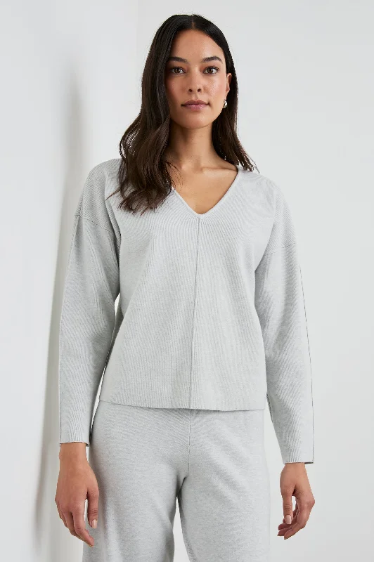 HOLLYN SWEATER - LIGHT HEATHER GREY