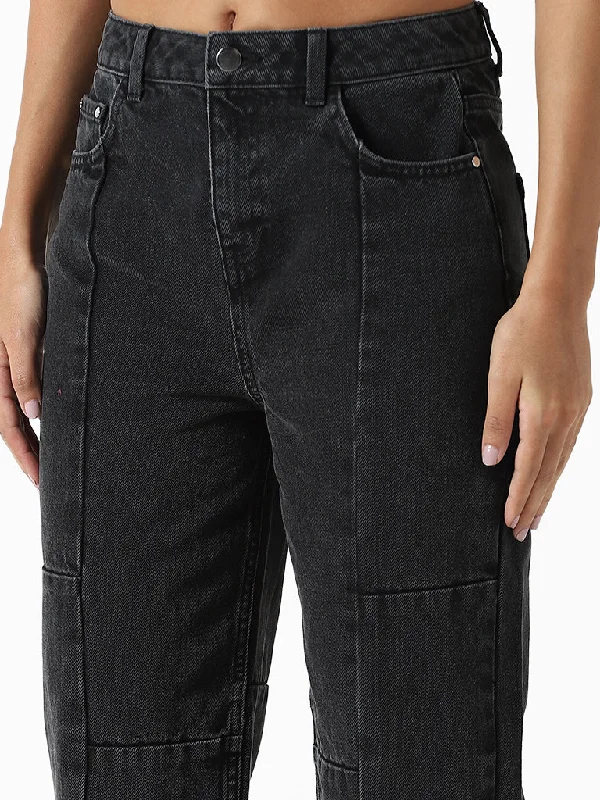 Nuon Black Denim Straight - Fit High - Rise Jeans