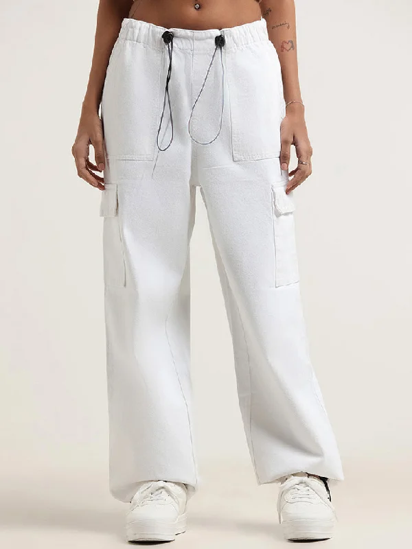 Nuon White Relaxed - Fit Mid Rise Jeans