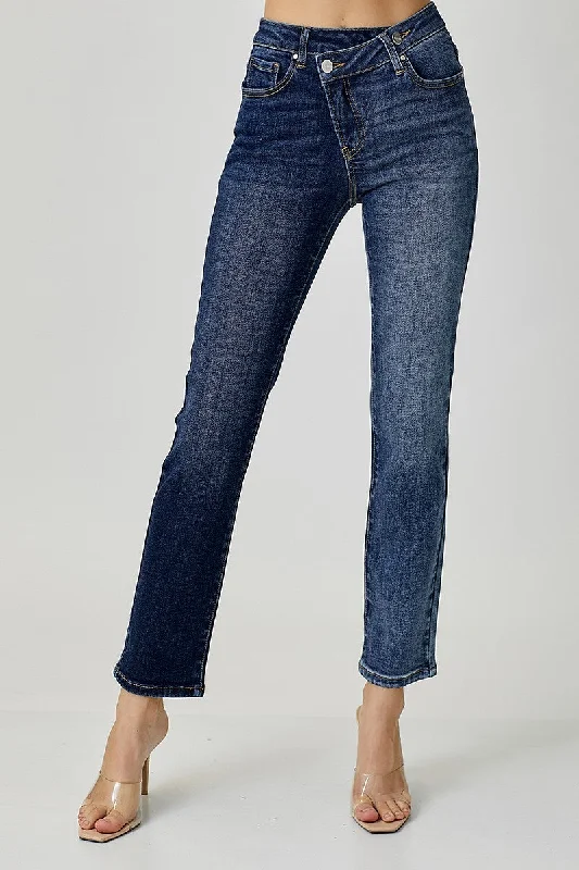 Risen - Mid-Rise Crossover Relaxed Skinny