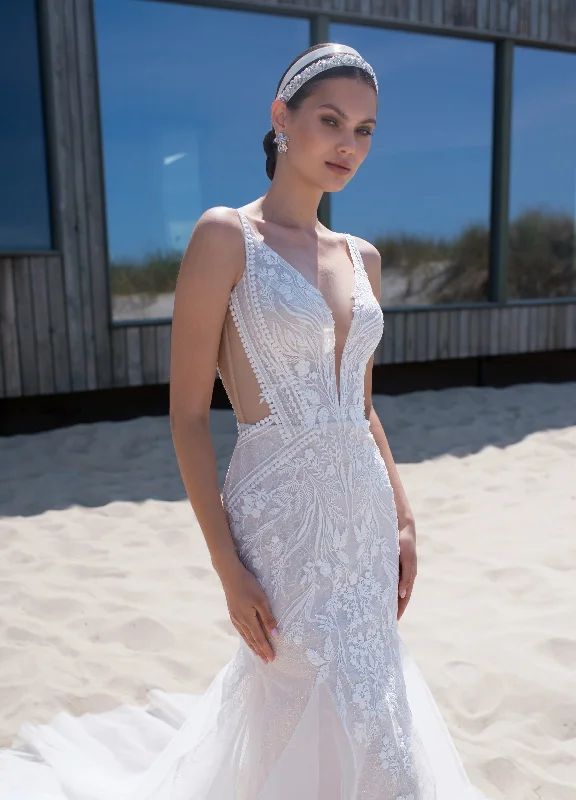 Special Offer – Act Fast!Special Offer – Act Fast!Gorgeous Sleveless Modern V-Neck Mermaid Wedding Gown Special Offer – Act Fast!Special Offer – Act Fast!Gorgeous Sleveless Modern V-Neck Mermaid Wedding Gown