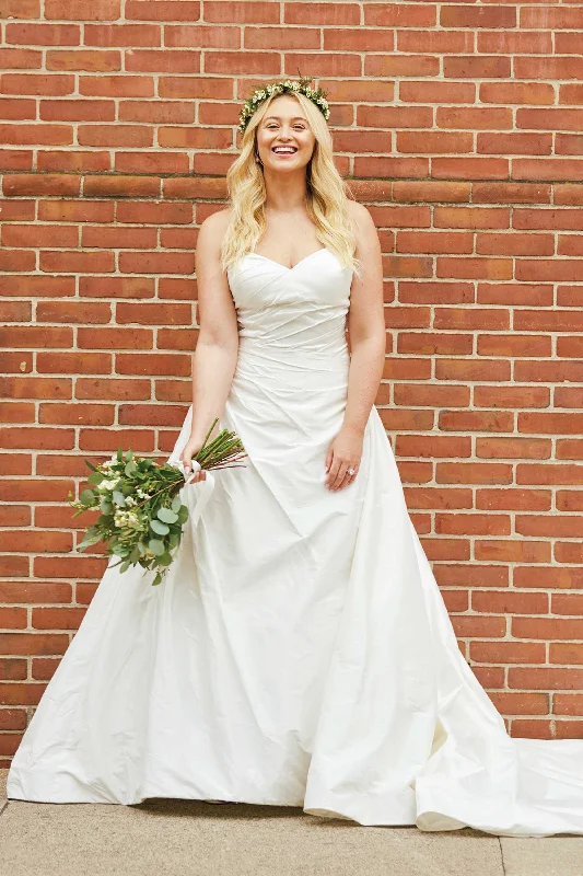 Your Chance to Save is Now!Your Chance to Save is Now!Justin Alexander 88029 - Size 20 Your Chance to Save is Now!Your Chance to Save is Now!Justin Alexander 88029 - Size 20