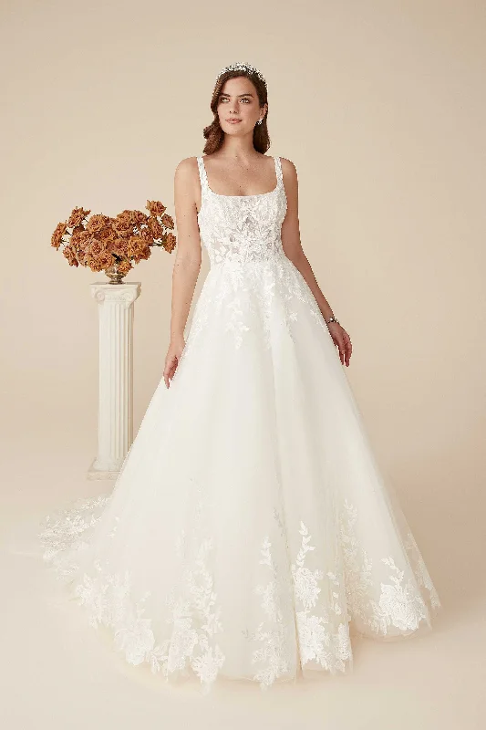 The Best Sale of the Year!The Best Sale of the Year!Justin Alexander Dreama - Size 18 The Best Sale of the Year!The Best Sale of the Year!Justin Alexander Dreama - Size 18