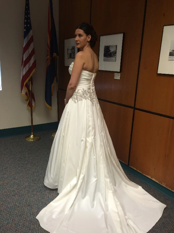 Limited-Time Price Drop!Limited-Time Price Drop!David's Bridal Ivory Strapless