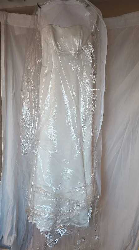More Discounts, More Joy!More Discounts, More Joy!David's Bridal Satin Wedding Dress with Princess Seams KP3738 More Discounts, More Joy!More Discounts, More Joy!David's Bridal Satin Wedding Dress with Princess Seams KP3738
