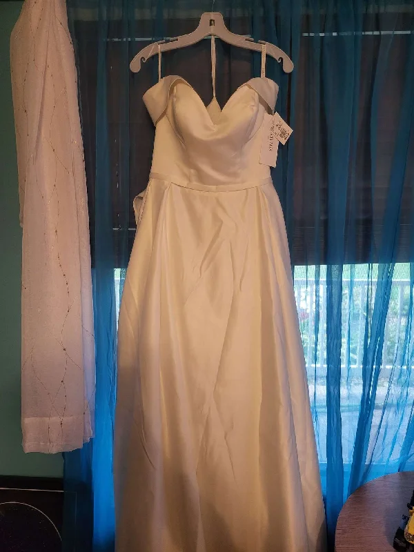 Shop Now and Save!Shop Now and Save!David's Bridal WG3979
