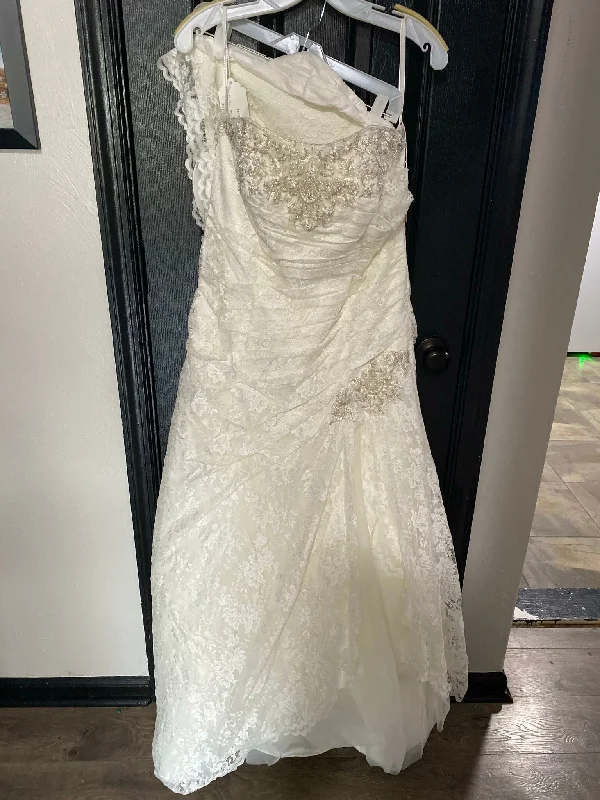 Save More Than Ever!Save More Than Ever!David's Bridal YP3344