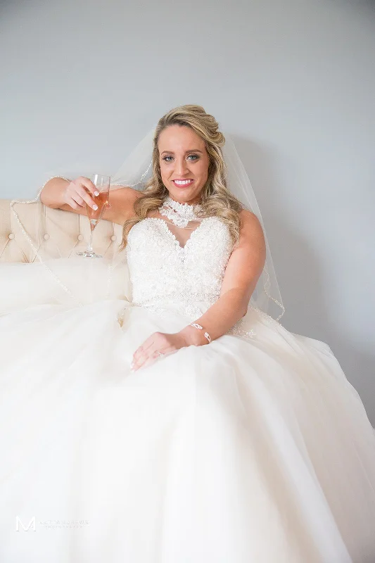 Shop the Hottest Deals!Shop the Hottest Deals!Madison James 364