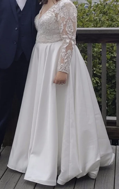 Hurry, Sale Ends Soon!Hurry, Sale Ends Soon!Oleg Cassini Long Sleeve Satin Applique Wedding Dress CWG908 Hurry, Sale Ends Soon!Hurry, Sale Ends Soon!Oleg Cassini Long Sleeve Satin Applique Wedding Dress CWG908