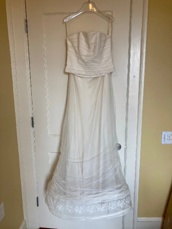 Time to Snag a Bargain!Time to Snag a Bargain!Other Strapless Corset & Cotton Tulle Hoop Skirt Time to Snag a Bargain!Time to Snag a Bargain!Other Strapless Corset & Cotton Tulle Hoop Skirt