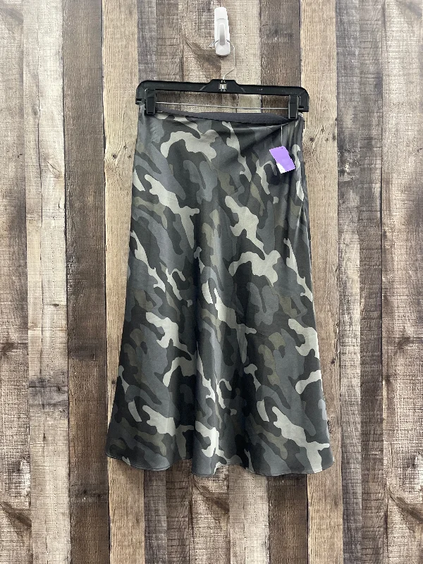 Hottest Discounts of the Year!Hottest Discounts of the Year!Camouflage Print Skirt Midi Express, Size Xs