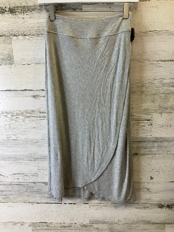 Find the Best Deals Here!Find the Best Deals Here!Grey Skirt Midi Artisan Ny, Size 2