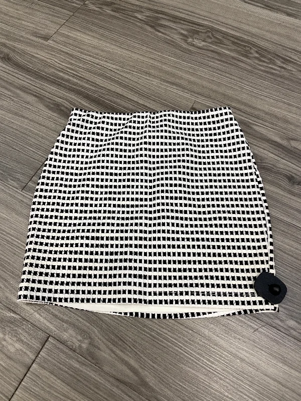 Score Huge Discounts Today!Score Huge Discounts Today!Skirt Mini & Short By Express Size: S Score Huge Discounts Today!Score Huge Discounts Today!Skirt Mini & Short By Express Size: S