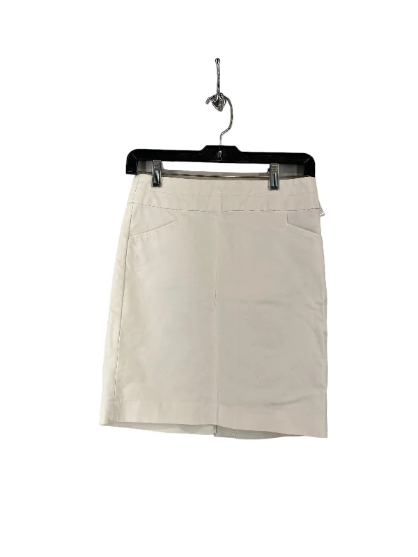Great Deals, Just for You!Great Deals, Just for You!White Skirt Mini & Short Banana Republic, Size 0