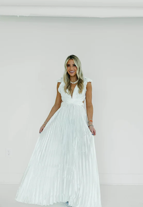 Find Your Perfect Deal Today!Find Your Perfect Deal Today!Donna Maxi Dress - White