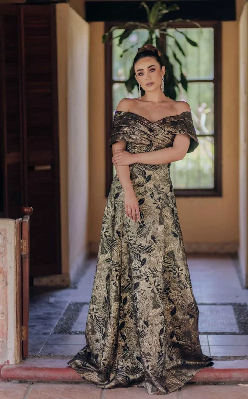 Time to Snag a Bargain!Time to Snag a Bargain!Terani 232M1522 Dress