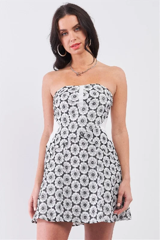 Special Offer – Act Fast!Special Offer – Act Fast!Hot Girl White & Black Floral Crochet Strapless Smocked Mini Dress