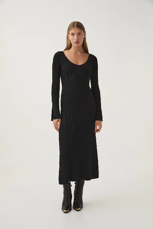 Don’t Wait – Deals Won’t Last!Don’t Wait – Deals Won’t Last!Zeitgeist Knit Midi Dress